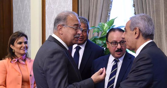 بالصور.. بدء اجتماع الحكومة الأسبوعى لمناقشة اللائحة التنفيذية لقانون الاستثمار 
