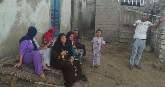 بالصور.. قاطنو تل أثرى بكفر الشيخ يطالبون بنقلهم لمساكن بديلة