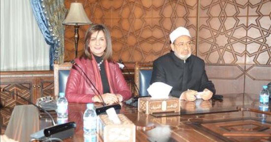 الهجرة تطلق مبادرة "اسأل الأزهر" للرد على أسئلة المصريين بالخارج