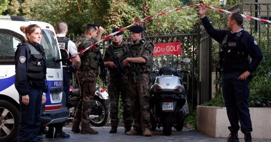 مدعى عام باريس لمكافحة الإرهاب يفتح تحقيقا فى حادث دهس الجنود 