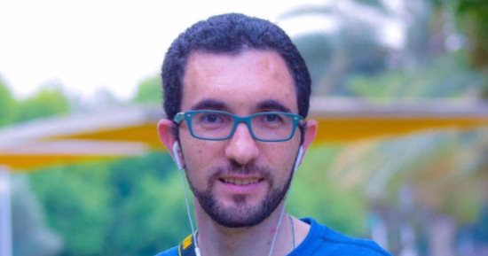 "بعض البلاء من الله تطهير ومحبة".. أحمد جبر نموذج مصرى للإرادة والتحدى.. قصة شاب شرقاوى بالكويت قهر المرض بعزيمته.. أصيب بـ"سكتة دماغية" واستؤصل جزء من جمجمته وأشعلت حكايته السوشيال ميديا
