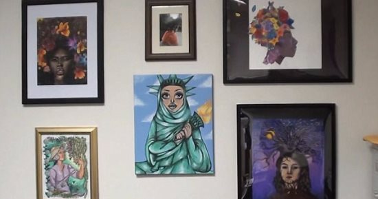 بالصور.. حجاب تحت قبة الكونجرس.. طالبة أمريكية ترسم "تمثال الحرية" بزى إسلامى.. اللوحة تشعل الجدل بعد إيداعها مكتب تابع للمجلس فى كاليفورنيا.. والمحافظين: سلوك غير محترم ينتهك فصل الدين عن الدولة