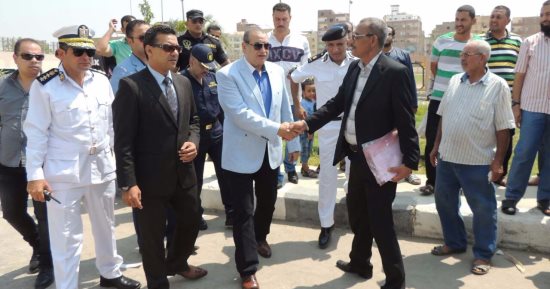 بالصور .. مدير أمن السويس يودع أول أفواج حجاج بيت الله الحرام