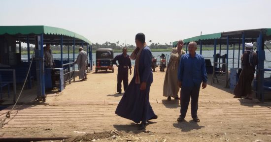 بالصور .. الإنتهاء من إصلاح عبارة " البدارى – طما " وبدء العمل بها 