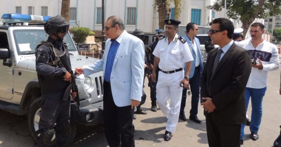 مدير أمن السويس يتفقد الخدمات الأمنية بشوارع السويس