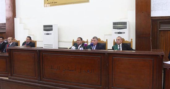 بالصور.. جنايات القاهرة تقضى ببراءة متهمين اثنين بالانضمام لجماعة إرهابية بالسيدة زينب