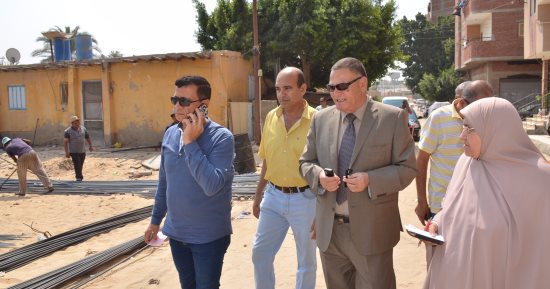 بالصور .. السكرتير المساعد للإسماعيلية يتفقد مشروع تطوير المنطقة العشوائية 