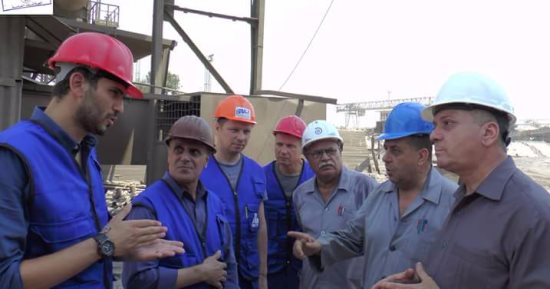 رئيس شركة الحديد والصلب يلتقى وفد خبراء روس للدعم الفنى