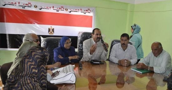 قومى المرأة بالإسماعيلية ينظم حملة لطرق الأبواب بالقنطرة غرب