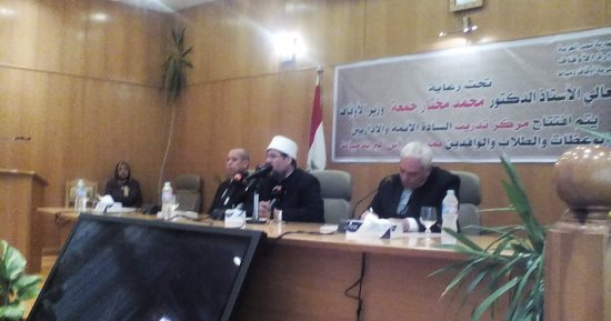 وزير الأوقاف لأئمة المساجد بدمياط: من لا يجدد نفسه يتجاوزه الزمن