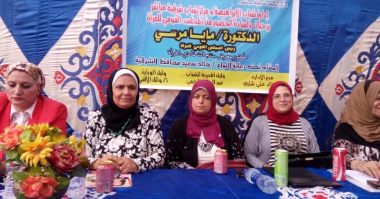 بالصور .. "القومى للمرأة" بالشرقية يواصل حملات طرق الأبواب بقرى المحافظة