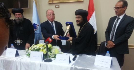 ​بالصور ..وزير الثقافة: الكنيسة المصرية موقفها وطنى ولم تطلب تدخلا أجنبيا