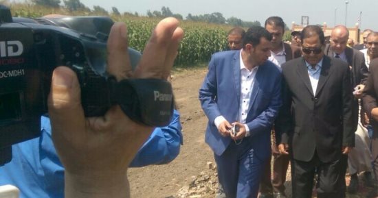 بالصور.. محافظ الغربية يفتتح وحدة الصرف الصحى بقرية كفر الجنيدى بزفتى