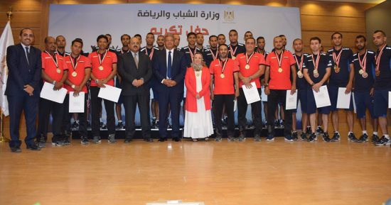 وزير الرياضة يرفع مكافآت منتخب الصم إلى 60 ألف جنيه 