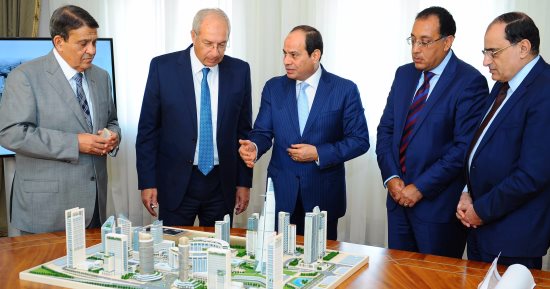 رجل المهام الصعبة أحمد زكى عابدين رئيس مجلس إدارة العاصمة الإدارية الجديدة: أزور المشروع يوميًا وأتواجد بالشركة لتكوين فكرة عامة.. استراتيجية جديدة للإنجاز والتسويق.. وطرح أول وحدات سكنية بعد عيد الأضحى