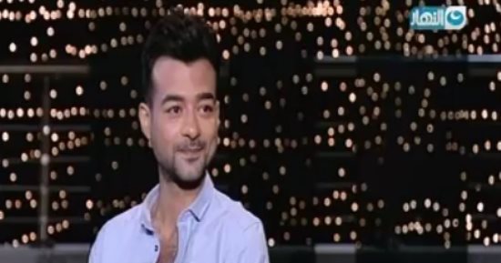 هيثم شاكر: صوت والدى الجميل جذبنى لعالم الغناء