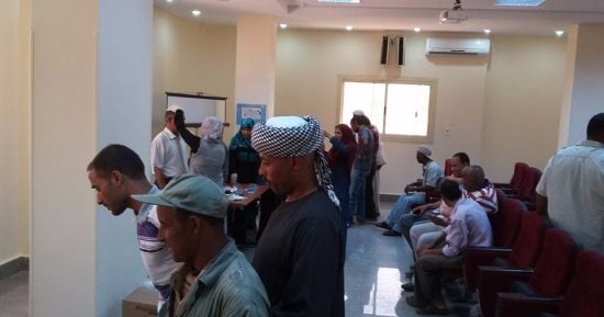 بالصور.. مسح شامل للعاملين بهيئات وإدارات مدينة الطود بالأقصر ضد فيروس c