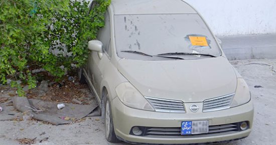 قارئ يبلغ عن سيارة مركونة لفترة طويلة بالعجوزة ويطالب برفعها
