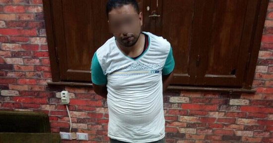ضبط حلاق يتاجر بالعملات الأجنبية وبحوزته نصف مليون جنيه مصرى وعملات أخرى
