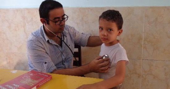 جامعة المنوفية تنظم قافلة طبية بالمجان لأهالى مركز تلا 