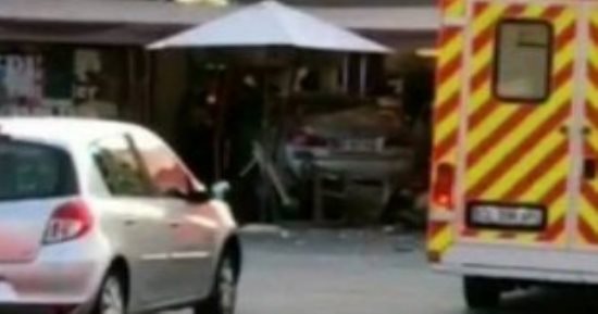 بالصور.. مقتل طفلة وإصابة 5 أشخاص بعملية دهس بفرنسا والشرطة تعتقل السائق