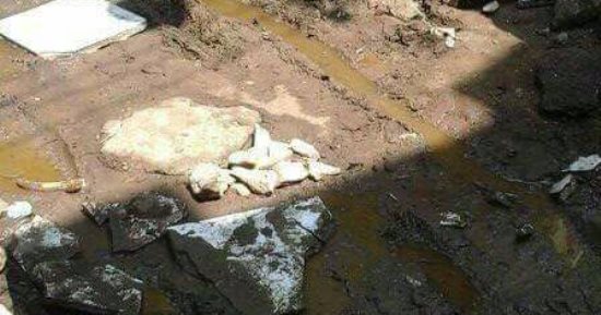قرية "أهوه" ببنى سويف تغرق فى مياه الصرف.. والأهالى يستغيثون