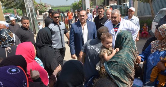 محافظ سوهاج يحيل المسئولين عن قسمى العظام والأسنان بمستشفى أخميم للتحقيق