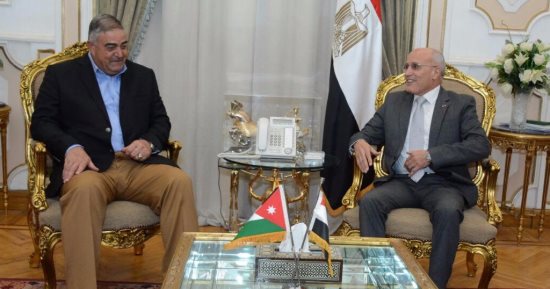 "العصار" يبحث مع رئيس الأركان الأردنى التعاون فى الصناعات الدفاعية والمدنية