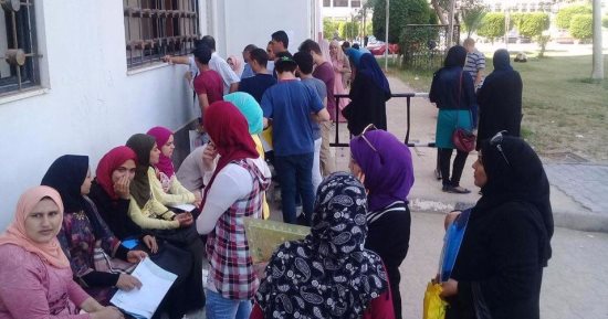 نائب رئيس جامعة قناة السويس يمنع حضور أولياء الأمور مع الطلاب فى الكشف الطبى