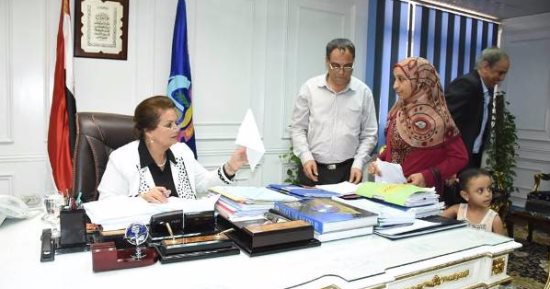 بالصور .. محافظ البحيرة تبحث مشاكل المواطنين باللقاء الأسبوعى