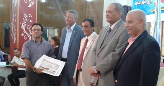بالصور.. شهادات تقدير لـ150 متدربا فى ختام دور الحوار الاجتماعى بالإسكندرية
