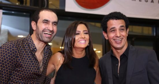 بالصور.. بشرى وإيمان أيوب أول الحضور بالعرض الخاص لفيلم ليل داخلى