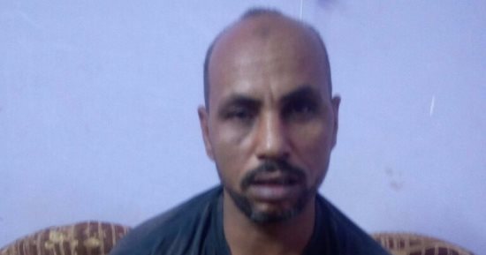 "ما بين مرضه وتوفير لبن طفله".. مأساة مواطن كسرته الإعاقة