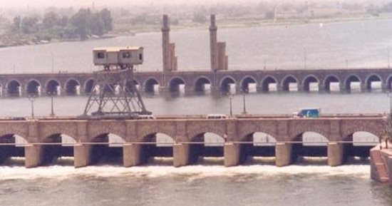 الانتهاء من صب خرسانة المبنى الإدارى وأعمال الأهوسة بقناطر أسيوط‬