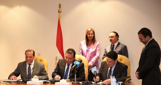 محافظ الأقصر: بروتوكول التخطيط والاتصالات يهدف لتفعيل المنظومة التكنولوجية