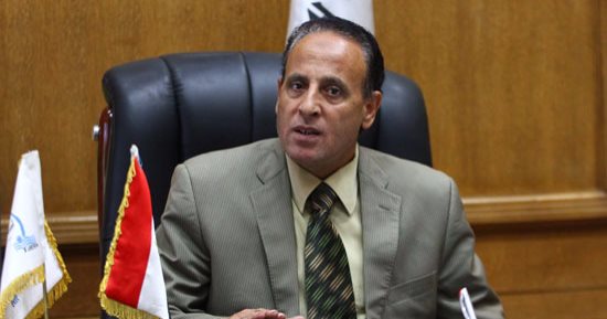 السكة الحديد تطالب وزارتى المالية والتخطيط بـ6 مليارات جنيه إضافية لموازنة 2017/2018.. 7 مناقصات لشراء قطع غيار جرارات مؤجل تفعيلها منذ 2015.. و"الهيئة" تقدر احتياجها لـ1.5 مليار عاجلة لقطع الغيار
