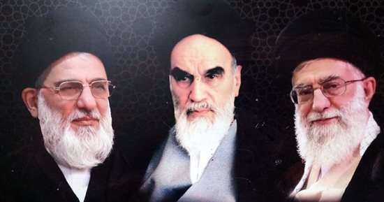 "شاهرودى" يقترب من خلافة خامنئى.. مرشد إيرانى يحكم قبضته على مفاصل الدولة بتعيينه فى"مصلحة النظام".. مراقبون: خامنئى ينتصر للتيار المحافظ المشتت ويعزز سلطته بعد هزائم متكررة.. ويخشى صراعا يفتك بالنظام بعد وفاته