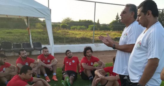 بالصور.. منتخب "المحليين" يؤدى أولى تدريباته بالمغرب