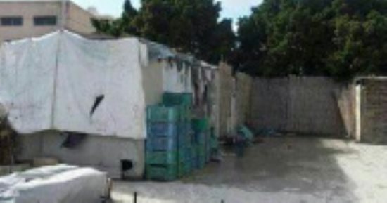 بالصور.. الآثار تزيل تعديات بطابية النحاسين فى الإسكندرية