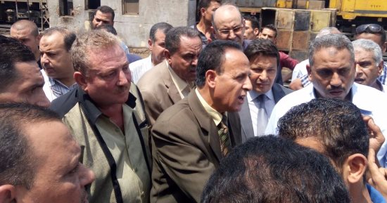 تفاصيل لقاء رئيس السكة الحديد الجديد بسائقى القطارات.. سيد سالم يقنعهم بالانتظام فى العمل.. ويؤكد: لا تهاون بالصيانة واعتذر لجميع الركاب.. والسائقون: الحركة ستعود لطبيعتها خلال 24 ساعة