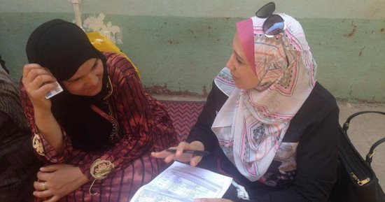"قومى المرأة" ببنى سويف: زيارة 11 ألف أسرة فى حملة طرق الأبواب بالواسطى 