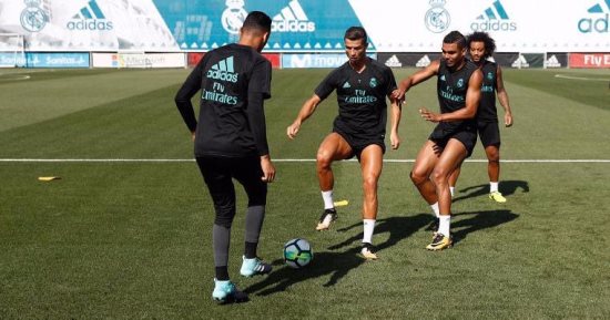 بالصور.. ريال مدريد يواصل الاستعداد لمواجهة ديبورتيفو فى افتتاح الليجا