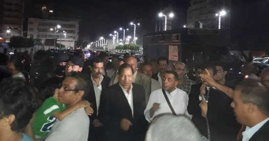 بالصور.. محافظ الغربية يودع حجاج الجمعيات الاهلية بمنطقة الاستاد بطنطا