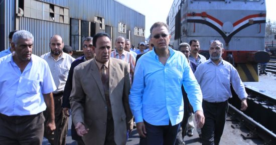 وزير النقل ينتقل لموقع قطار شبين القناطر ويشكل لجنة فنية للتحقيق بالحادث