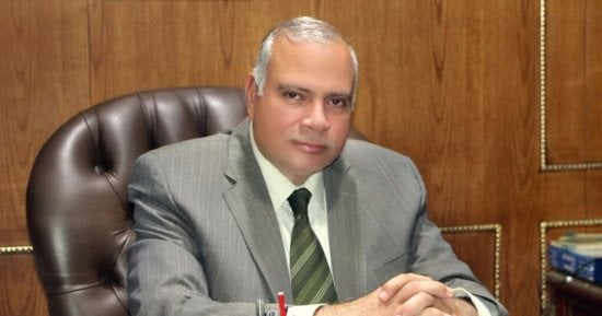ضبط عاطل هارب من حكم بالسجن عام بتهمة حرق سيارة مذيع
