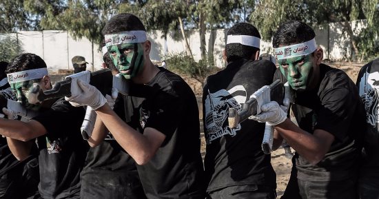 شاهد فى دقيقة.. من الانقسام للوحدة.. دور مصر فى إنجاز المصالحة الفلسطينية