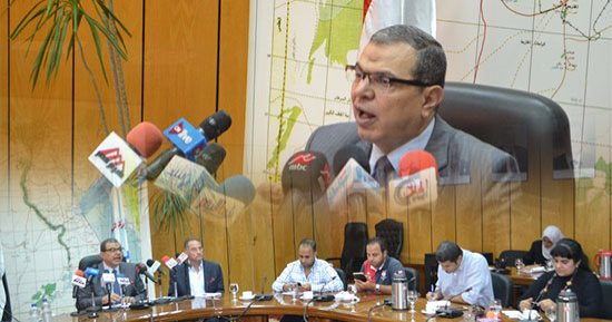 محمد سعفان يقدم كشف حساب لـ"القوى العاملة" فى مؤتمر صحفى.. ويؤكد: لسنا ضد عمال المحلة وتشغيل المصانع أولوية أولى.. ونتابع أوضاع المصريين بقطر يوميا.. ويكشف:البطالة انخفضت لـ 11.98٪ وهدفنا الوصول لـ6.7 % فى 2021