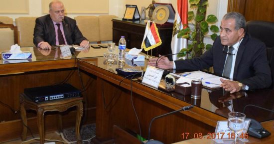 "التموين": نسعى لتأمين احتياطى استراتيجى من الأرز بـ700 ألف طن شعير