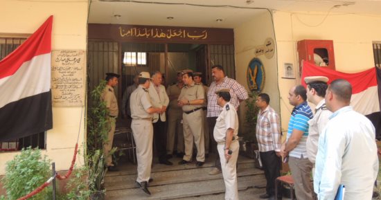 بالصور..مدير أمن قنا يتفقد أقسام الشرطة والسجون بالمحافظة