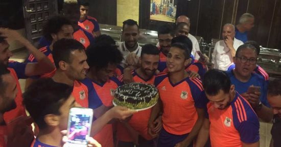 لاعبو المصرى يودعون "كابوريا" قبل الانضمام للزمالك